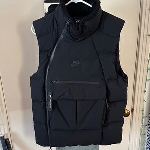 Nike Tech Pack Men's Black Down Fill Puffer Jacket Vest Small Black New w Tags